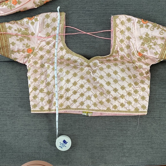 Lehenga Choli - Picture 3 of 6